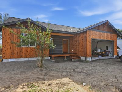 1082 NW 10th St