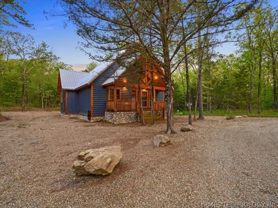 213 Laurel Leaf Ln