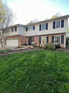 2306 Creek Dr