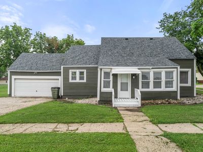 401 S Main St
