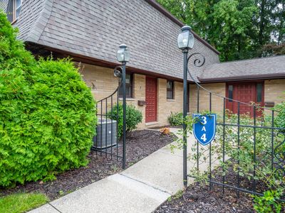 2727 S Lakeshore Dr APT 3
