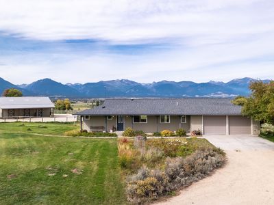 1435 & 1499 Holloran Ln