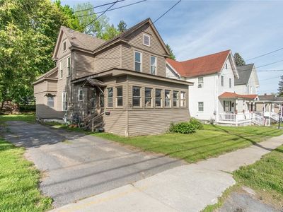 10 N Main St