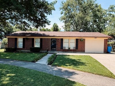3380 Colonnade Dr