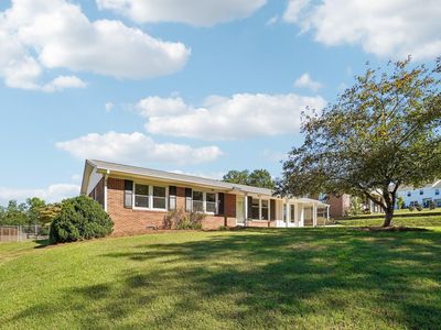 102 Sherwood Ave