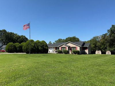 7 Fletcher Dr