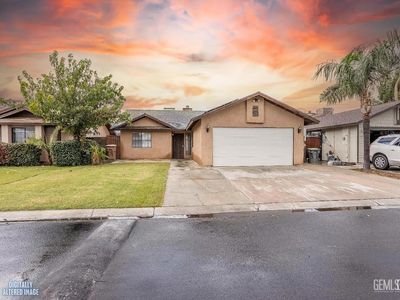 5905 Stone Bridge Ln