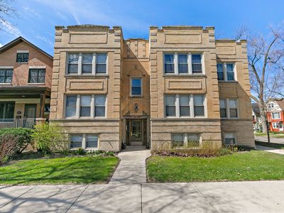 4556 N Kostner Ave #G