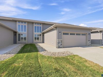 3917 E Iron Bridge Pl