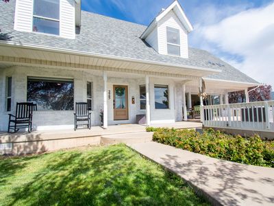 225 E Center St