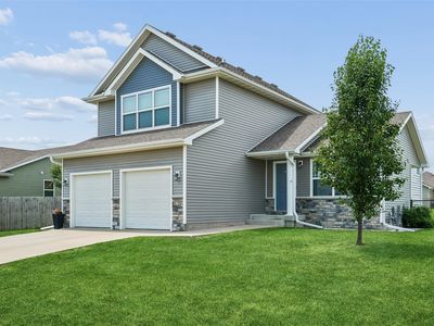Property at 423 Wildcat Ct, Stuart, IA