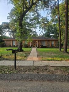 4954 Oxford Dr
