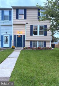 27 Clearwater Ct