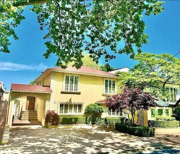 362 Mayfair Dr S