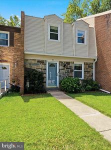 Property at 331 Rock Spring Dr SW, Leesburg, VA