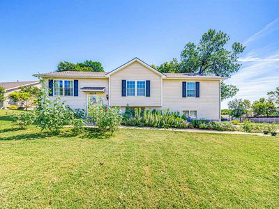 1229 Forest Park Ln