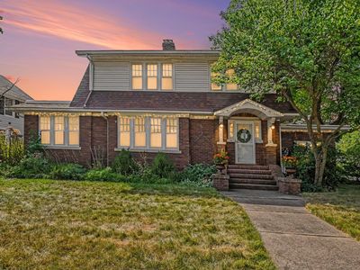 131 S Vine St