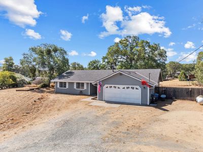5808 Thornicroft Dr