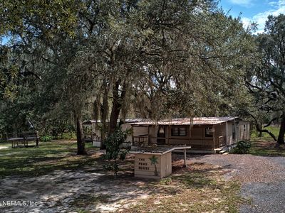 203 POND Circle