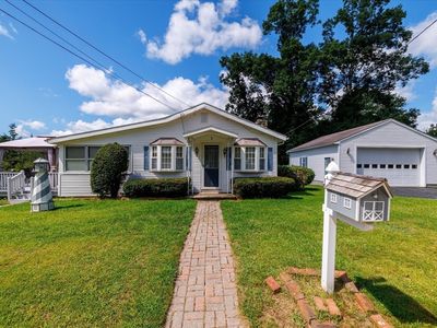 1 Freeman Ave