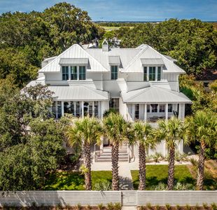1616 Poe Ave