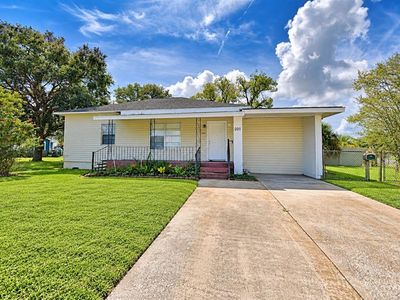 201 LAKE DALE DRIVE