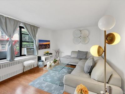 2835 Webb Avenue #4B