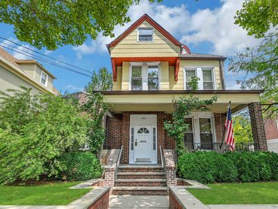 200-202 Oak St