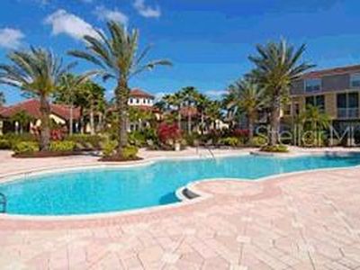 5711 BENTGRASS DRIVE #19-211
