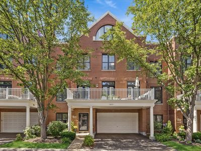 Property at 1863 Admiral Ct, Glenview, IL