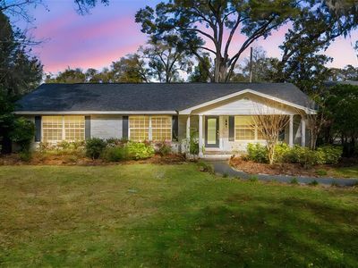 851 E Pennsylvania Ave