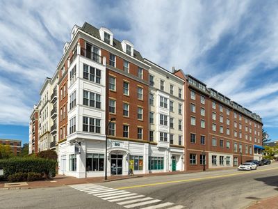 77 Hanover Street #3