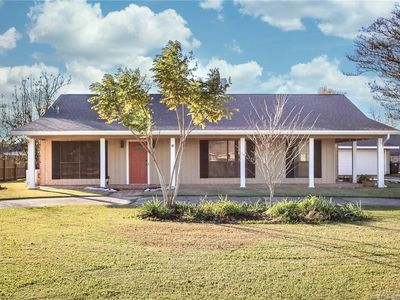 34 Raintree Cv