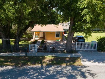 2081 NW 104th St