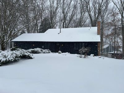 2640 Queensland Ln N