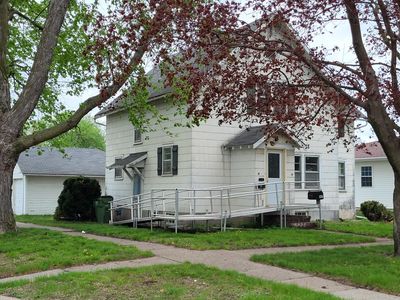 1601 2nd St
