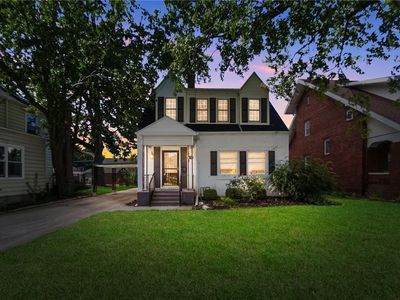 673 N Main St