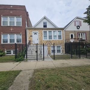 4914 W Congress Pkwy