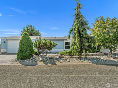 944 Sunrise Drive