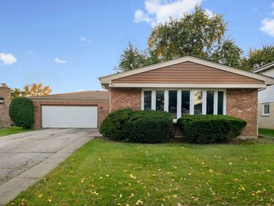 708 Barberry Rd