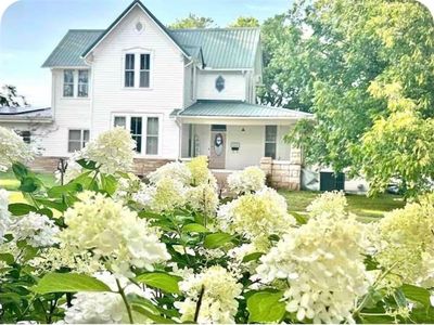 600 W River St
