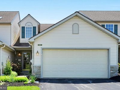 Property at 34 Gantz Mdws, Mount Joy, PA