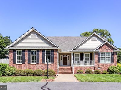 105 Brooke Dr