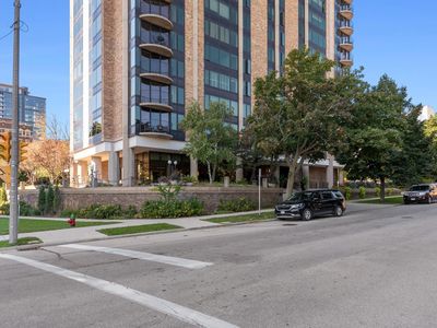 929 North Astor STREET UNIT 2407