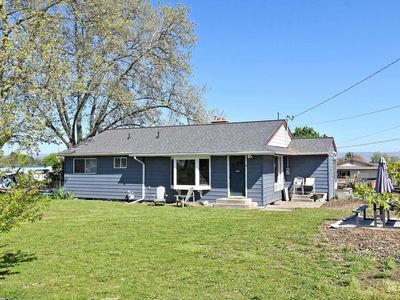 1521 Grelle Ave