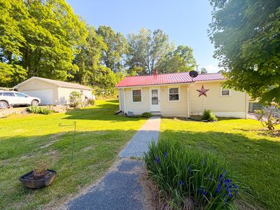 Property at 158 Ashwood Dr, Hot Springs, VA
