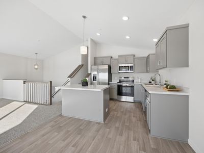 1102 45th Ave NE
