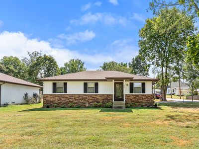 400 E Elm Street