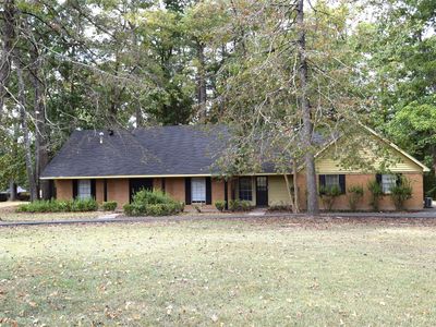 366 Chris Dr