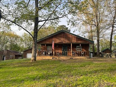 4016 Retro Hughes Rd